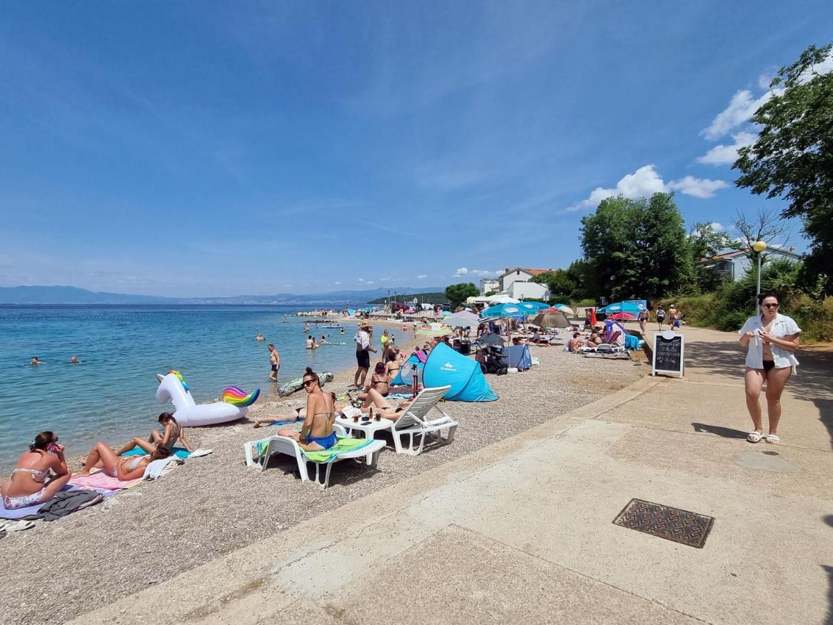 Apartment Sol Dolcevita Njivice Eksteriør billede